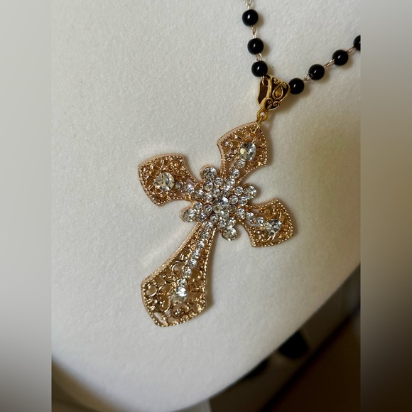 Vintage Gold Tone Gothic Statement Cross Charm Rosary Choker Necklace Brand New - Picture 8 of 11